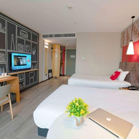 Ibis Chengdu Sm Square Hotel Buitenkant foto